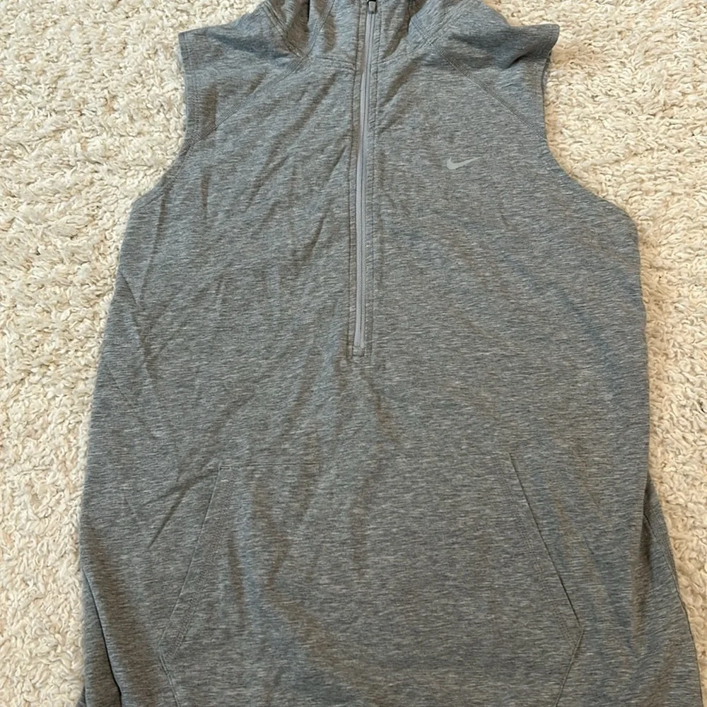 NIKE M hoodie 3/4 zip vest withh kangaroo front pocket